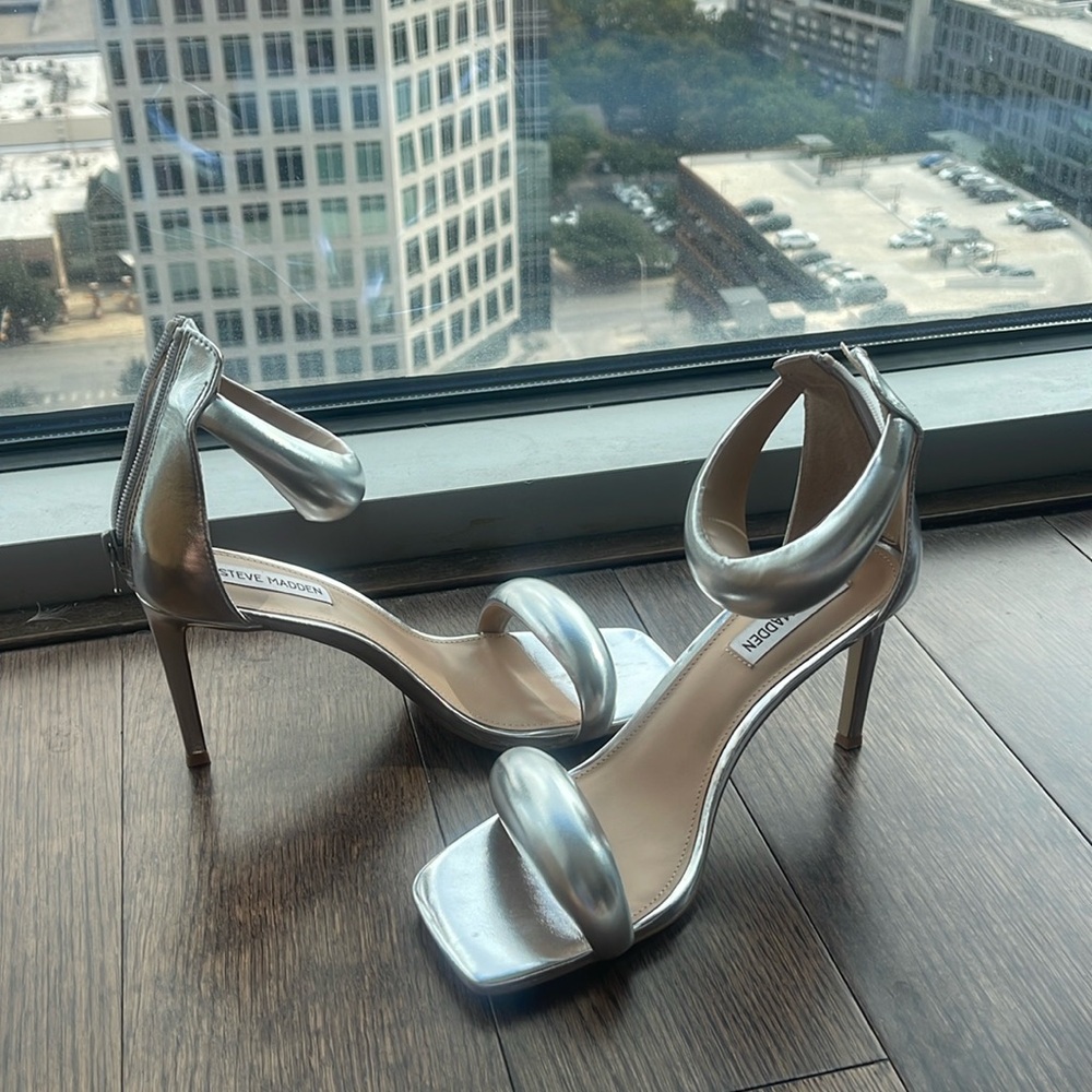 Steve Madden Parlay Heel